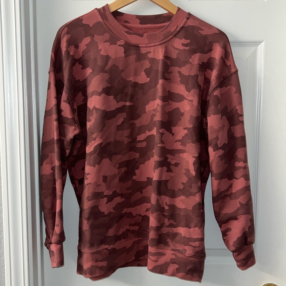 Lululemon Perfectly Oversized Crew
Heritage 365 Camo Brier Rose Multi